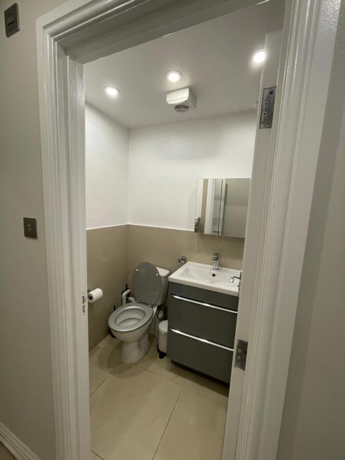 Luxury Studio Apartment Harrow on the Hill Exteriör bild