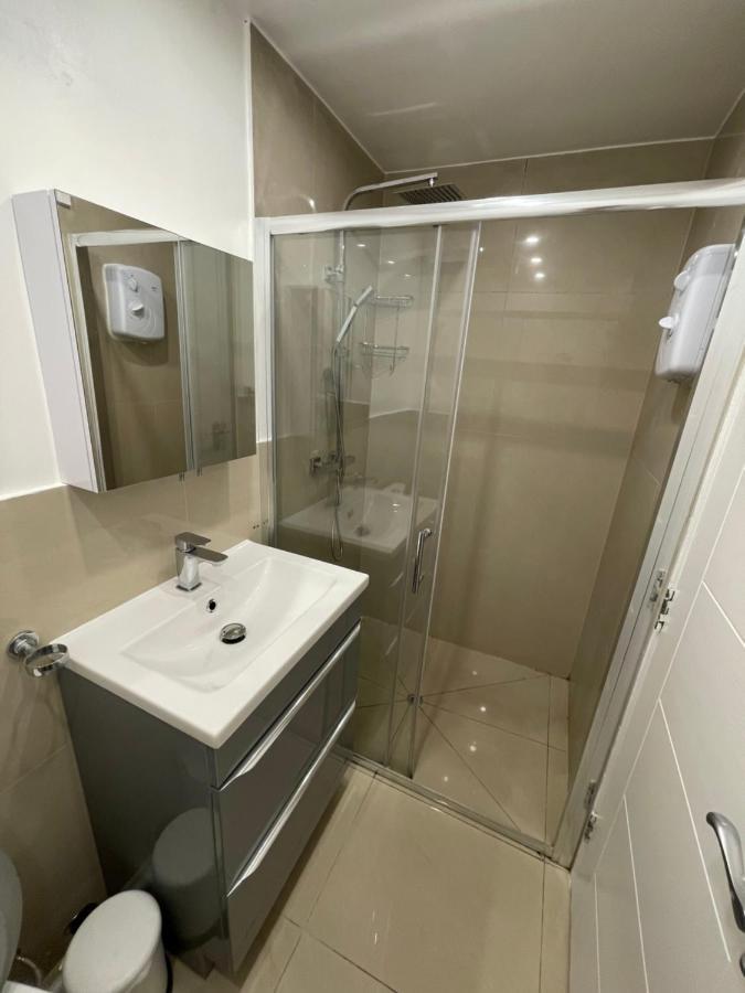 Luxury Studio Apartment Harrow on the Hill Exteriör bild