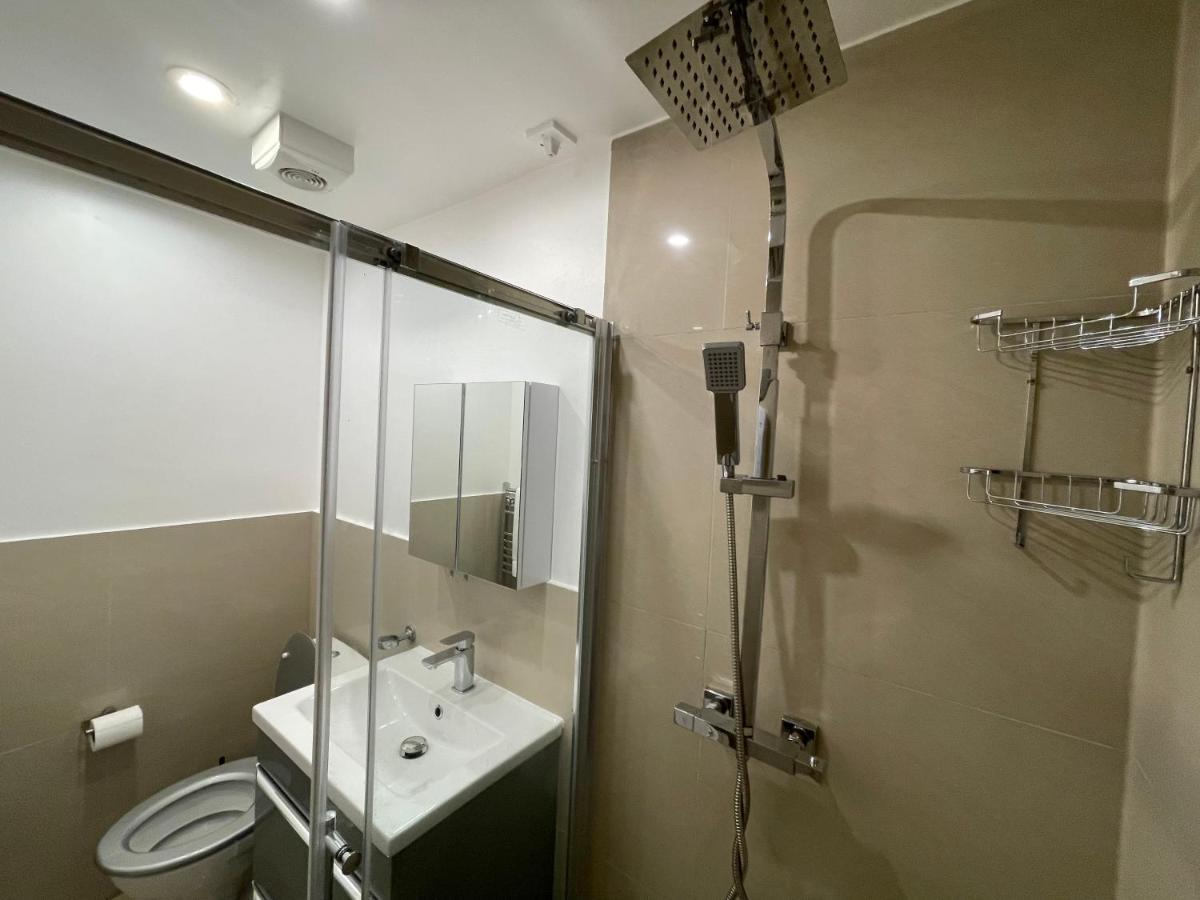 Luxury Studio Apartment Harrow on the Hill Exteriör bild
