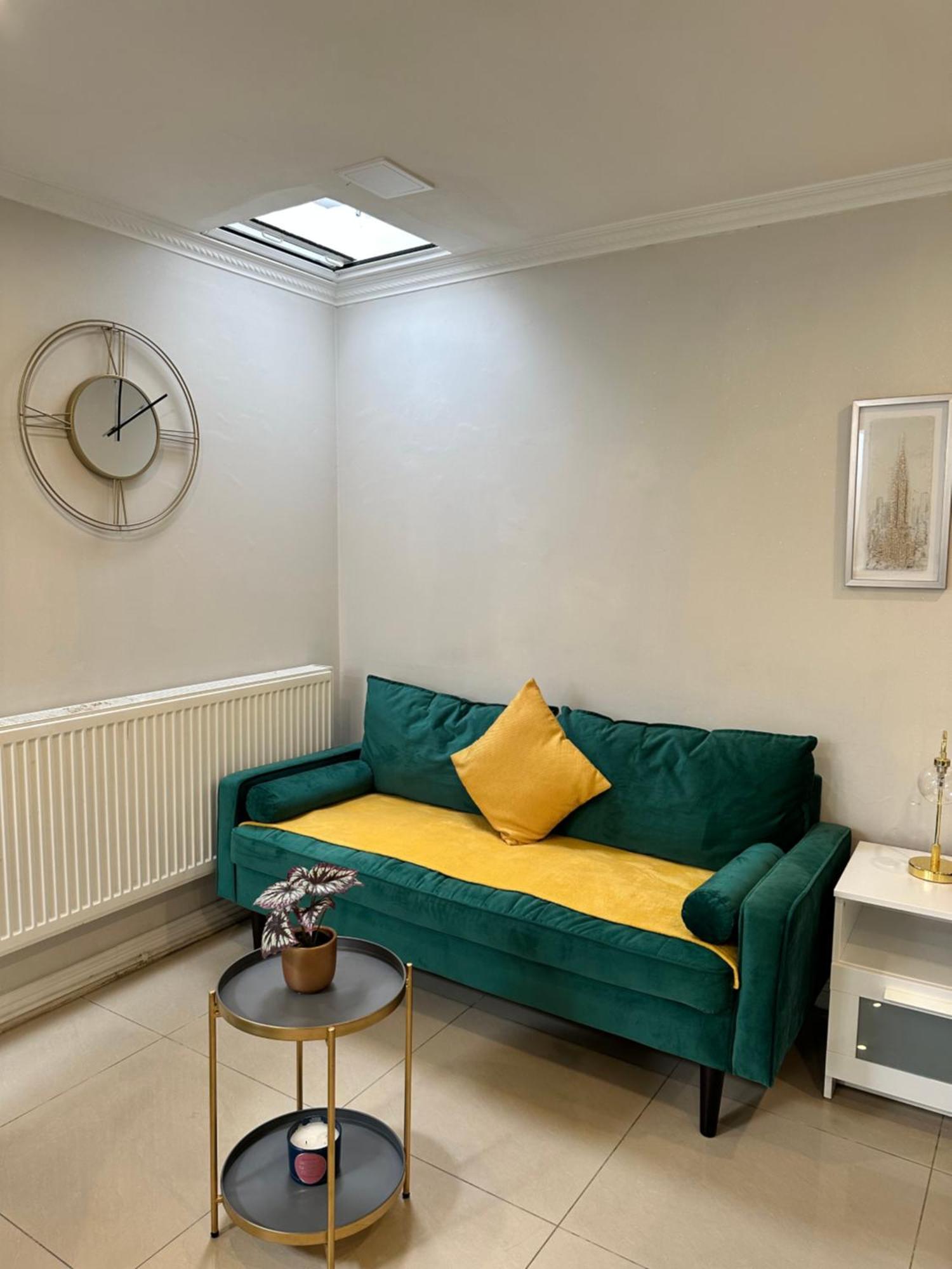 Luxury Studio Apartment Harrow on the Hill Exteriör bild