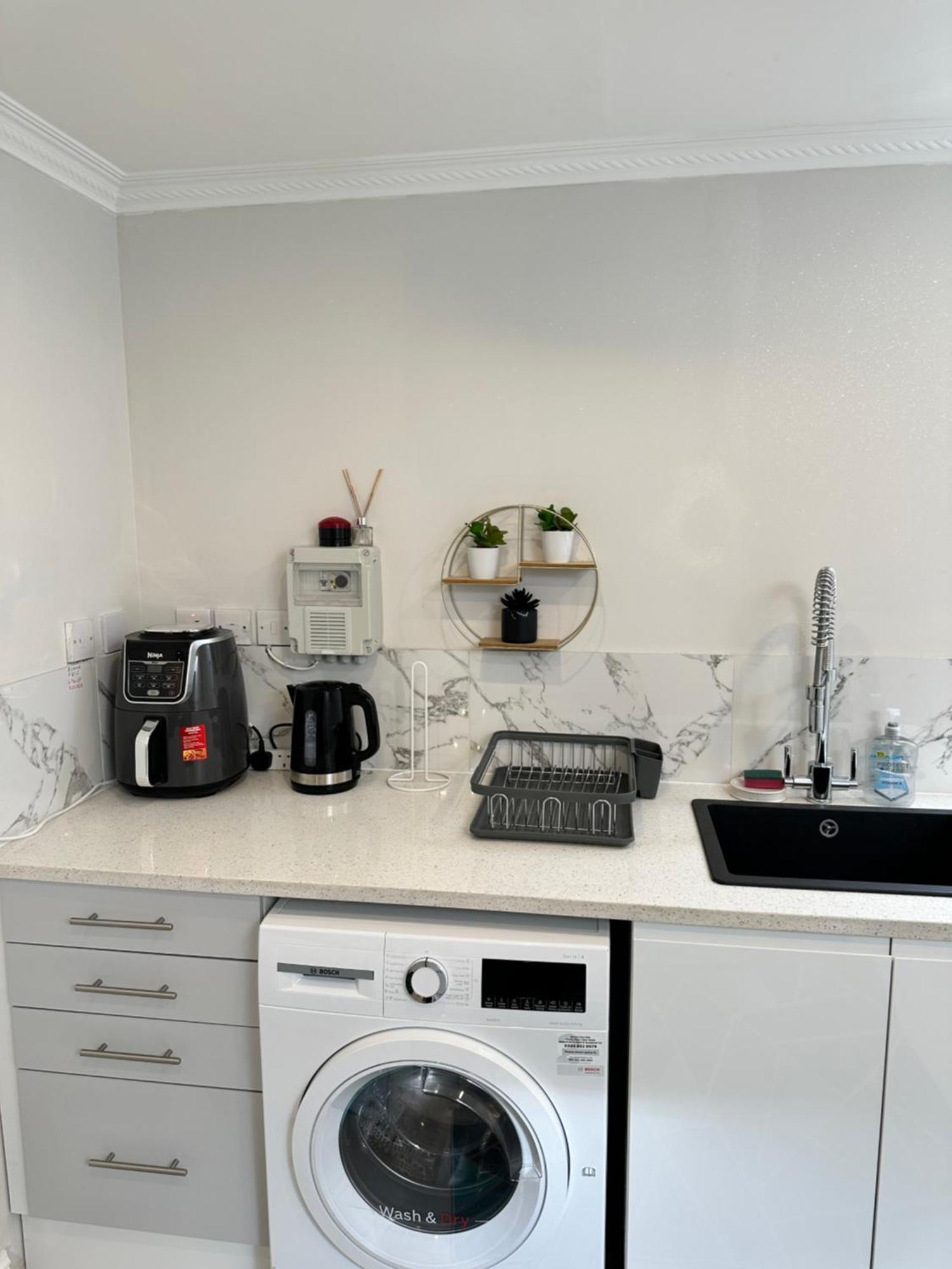 Luxury Studio Apartment Harrow on the Hill Exteriör bild