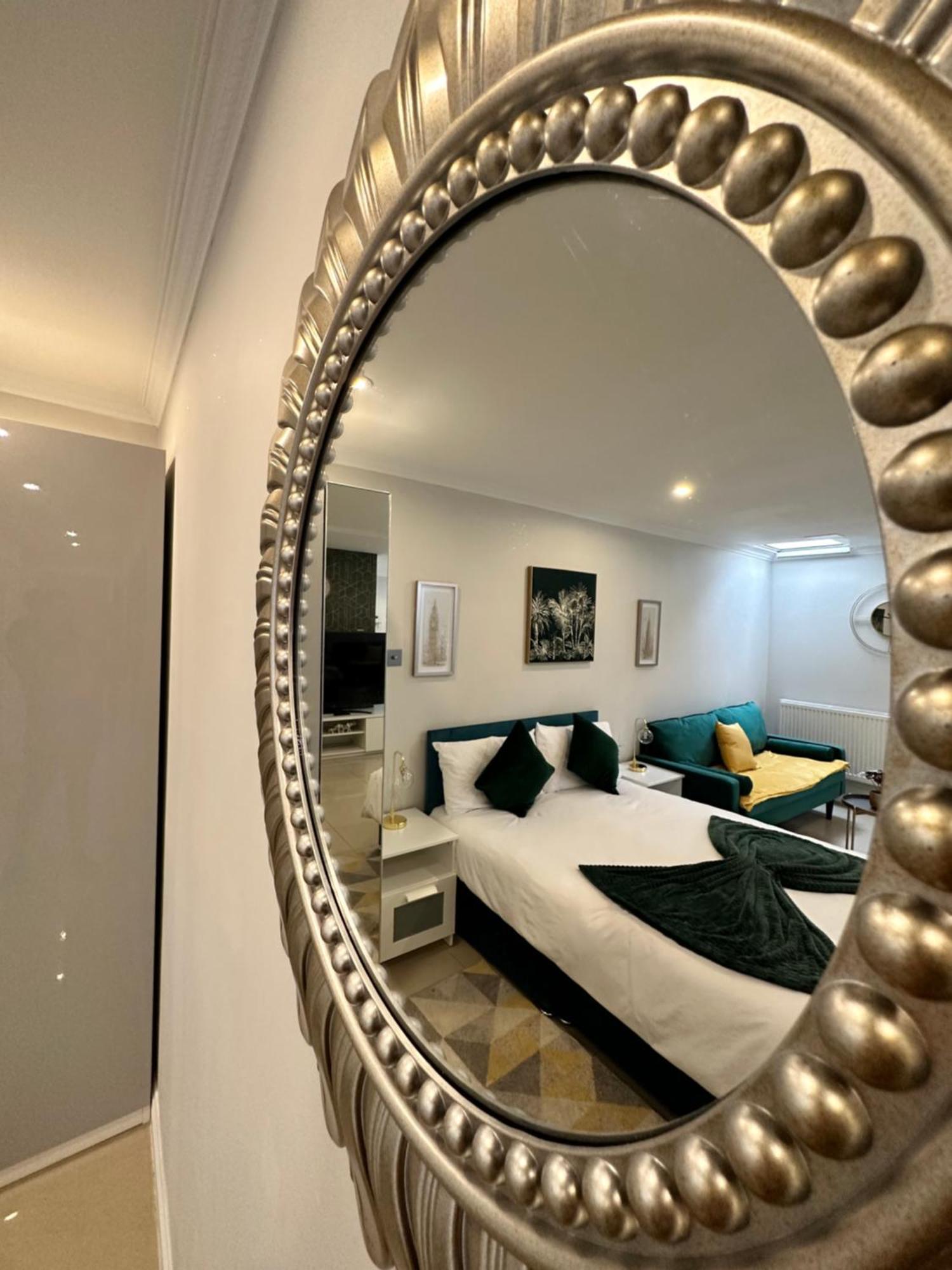 Luxury Studio Apartment Harrow on the Hill Exteriör bild