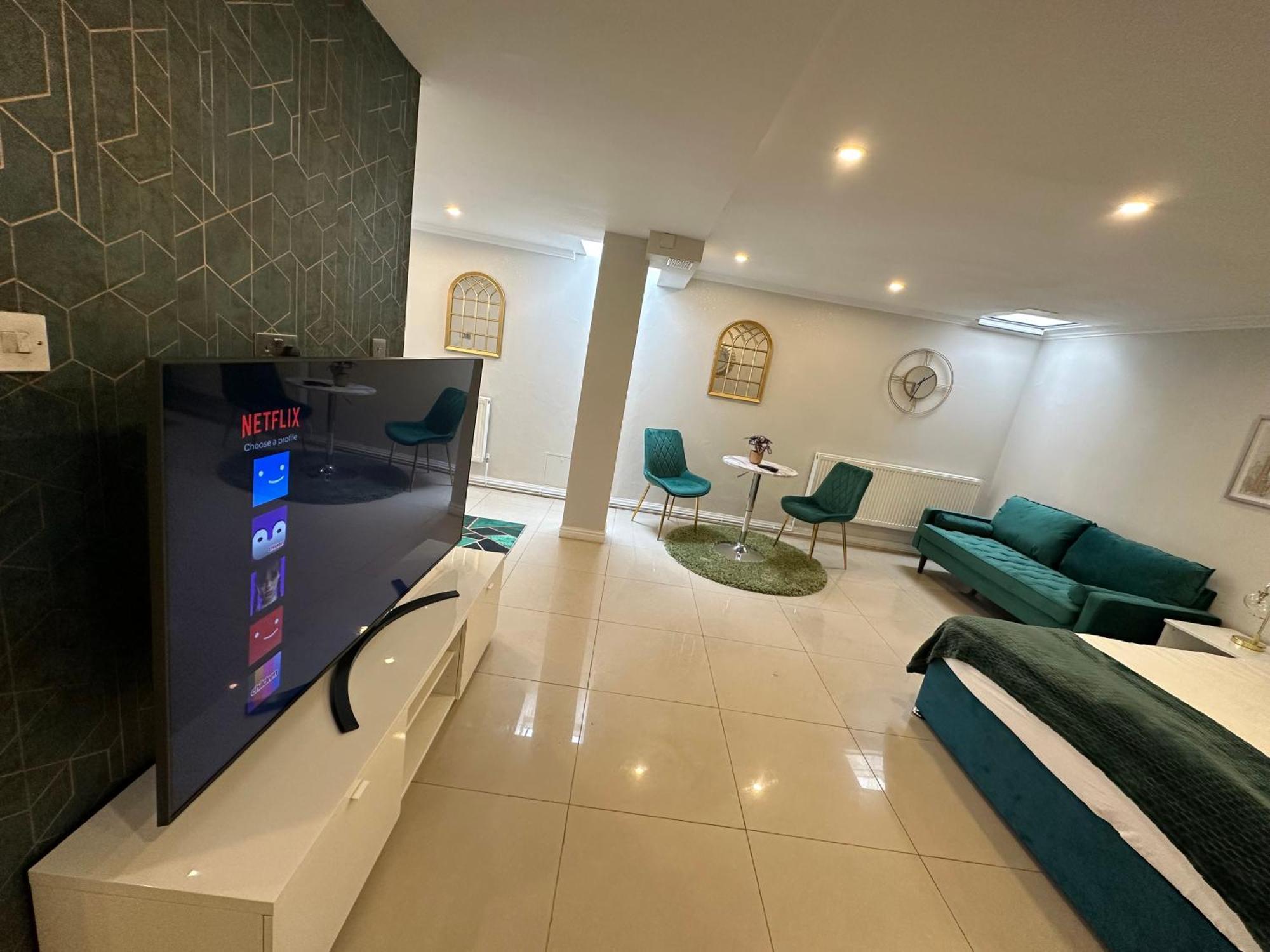 Luxury Studio Apartment Harrow on the Hill Exteriör bild